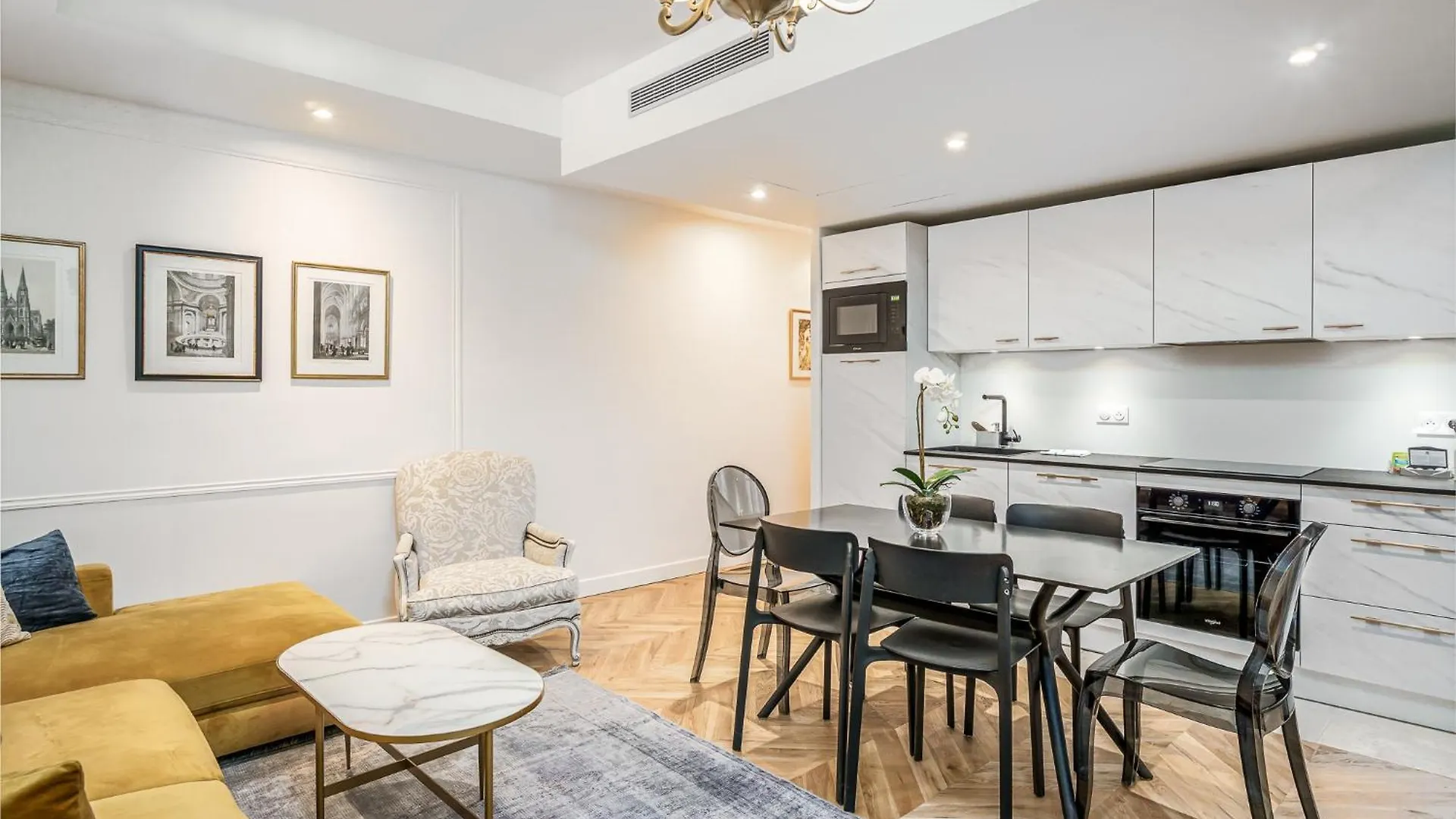 Apartment Du Louvre - Le Marais