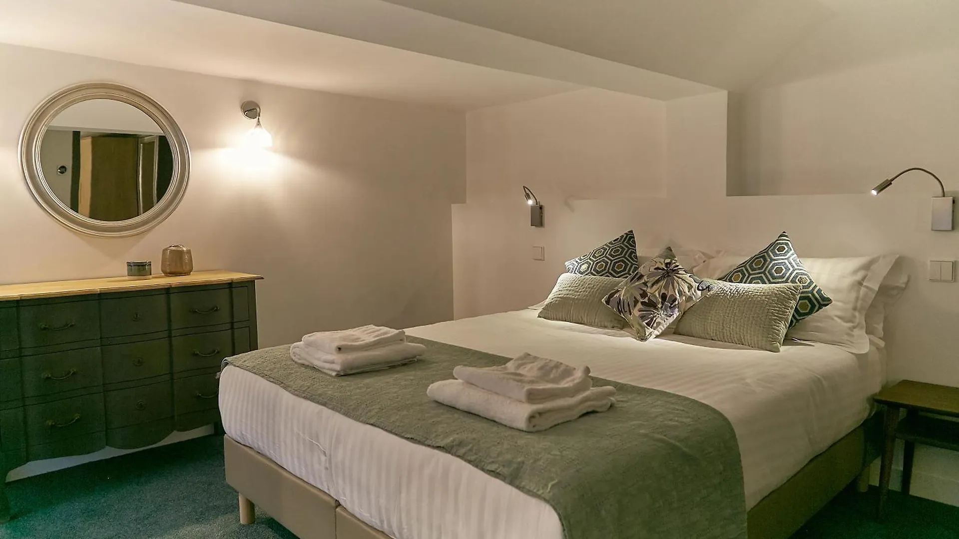 Apartment Du Louvre - Le Marais Paris