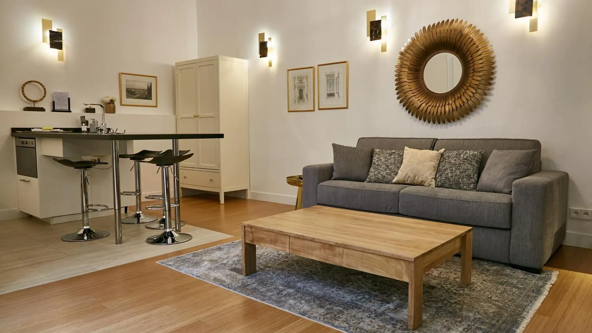 Du Louvre - Le Marais Apartment