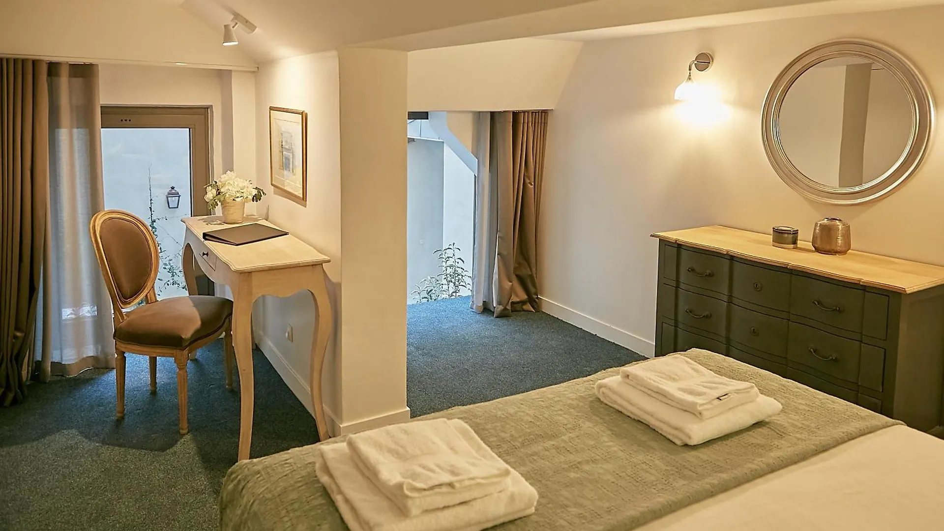 Du Louvre - Le Marais Apartment